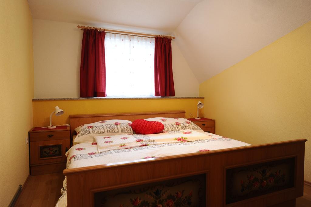 Fruehstueckspension Lach Bed and Breakfast Eberndorf Camera foto