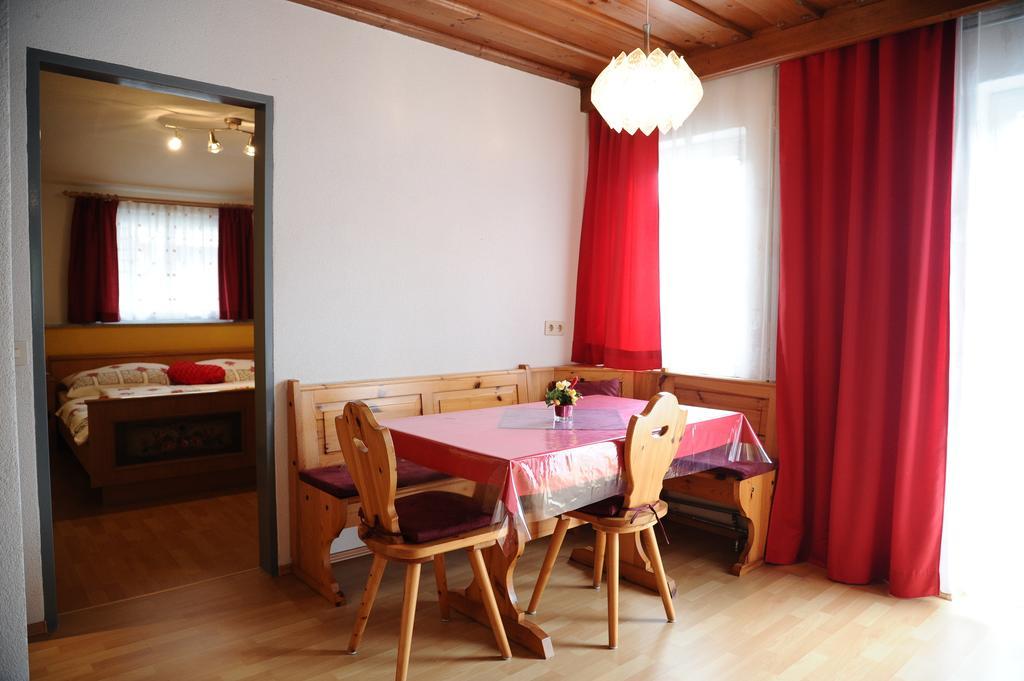 Fruehstueckspension Lach Bed and Breakfast Eberndorf Camera foto